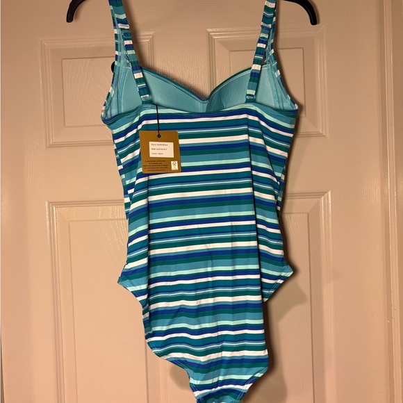 NWT Nip Tuck Swim Women’s Green and Blue Striped One Piece Swimsuit with Control - Picture 3 of 8